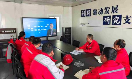 俊源石油開展生產(chǎn)系統(tǒng)班組長專項培訓
